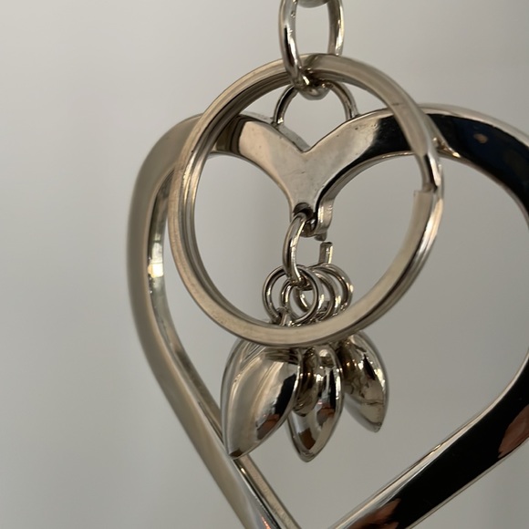 Heart Key Chain - Picture 2 of 4
